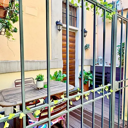 Trastevere Loft Garden Apartment Rome